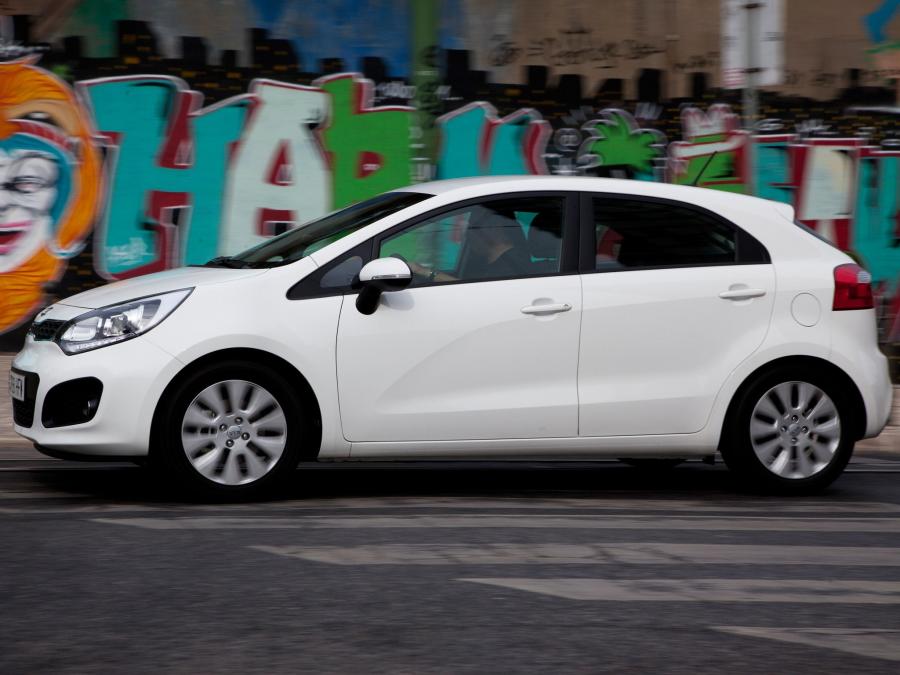  Kia Rio 5-Door EcoDynamics 2011 года  (фото 24 из 27)